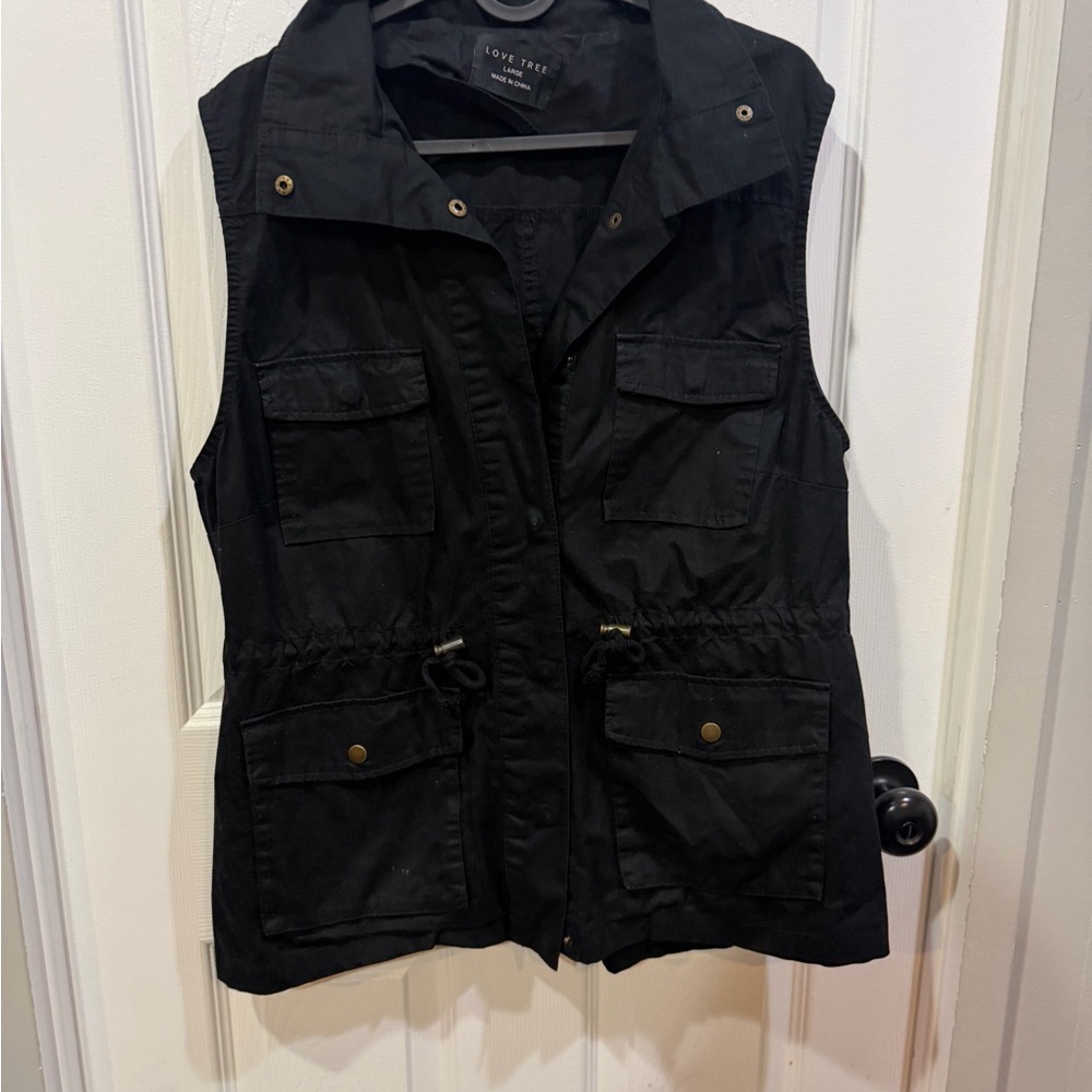 Love Tree Black Sleeveless Utility Vest